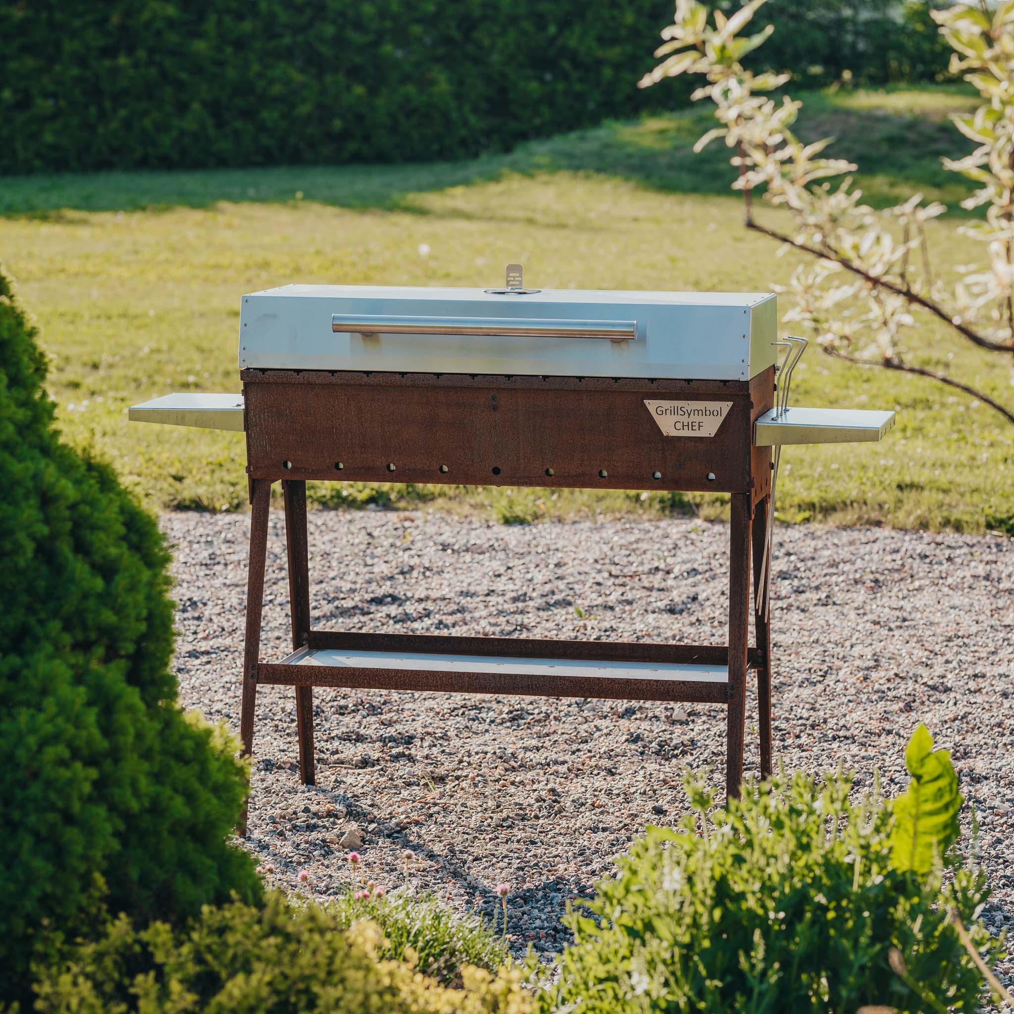 Hiiligrilli Chef – Corten Teräs 128 × 35 × 95 cm