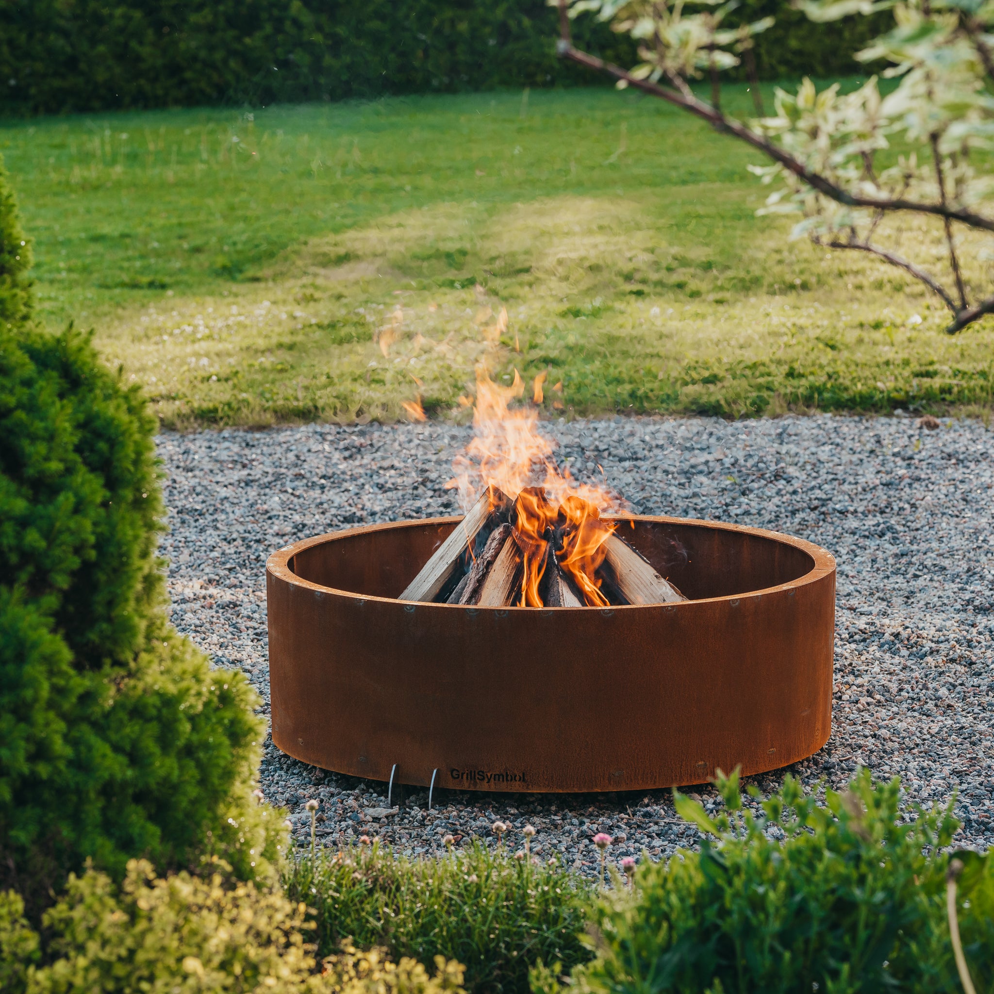 Elias – Corten Teräs Ulkotulisija ø 88 cm