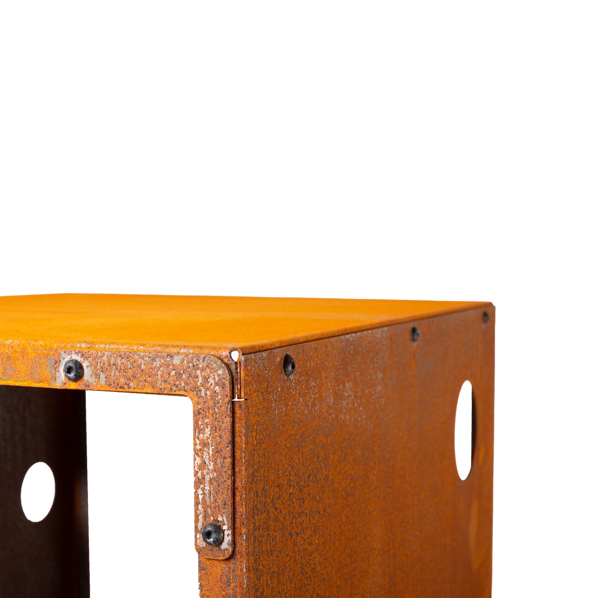 Halkoteline Woodstock 1 – Corten Teräs 60 × 37 × 170 cm