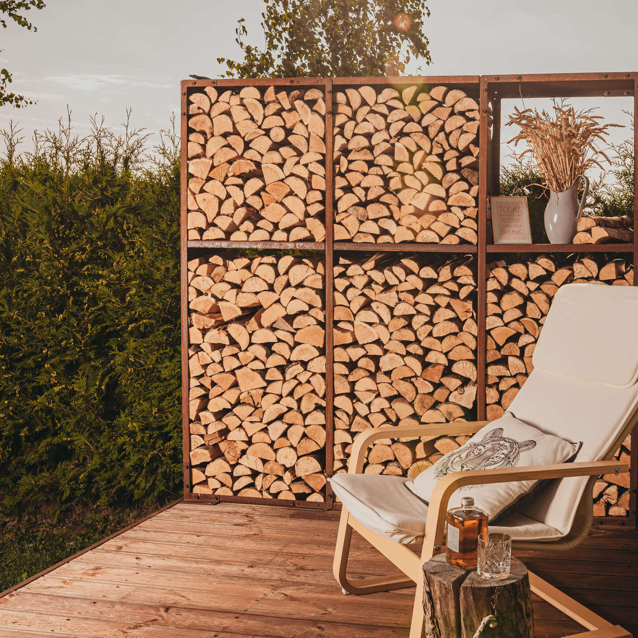 Halkoteline Woodstock 3 – Corten Teräs 178 × 37 × 170 cm